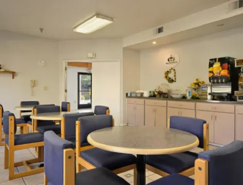 Quality Inn Fresno Near University