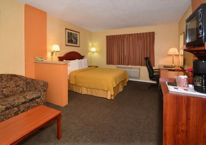 Quality Inn and Suites Goodyear