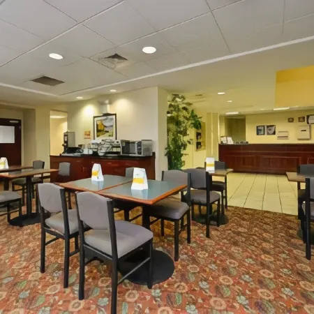 Comfort Inn & Suites