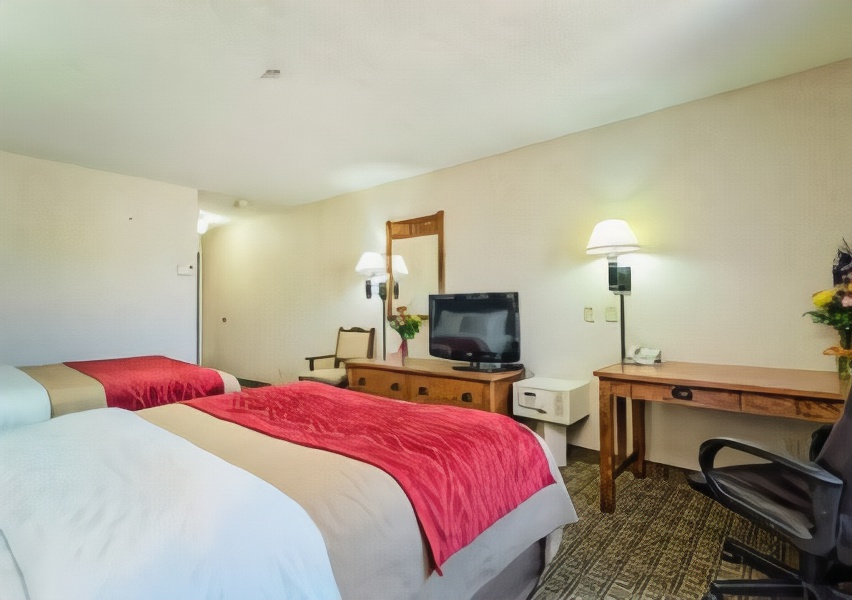 Comfort Inn & Suites Ponca City Near Marland Mansion