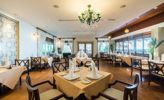 Ravindra Beach Resort & Spa