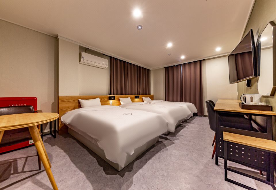 3. 제우스모텔..