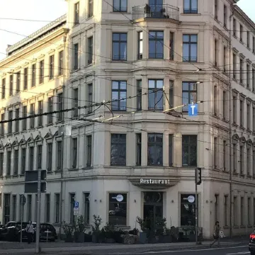 Leon Suite Apartments