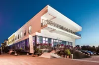 Hotel Atelia Hotels in Ґміна Ясткув