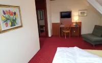Villa Eichenau Hotels in Olching