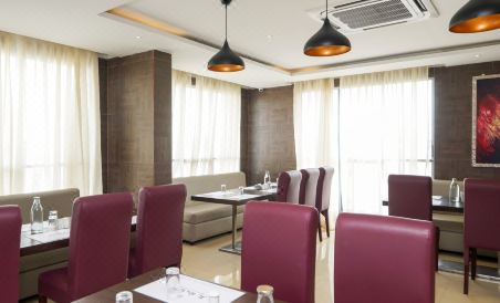 Avenue Hotel - Housity