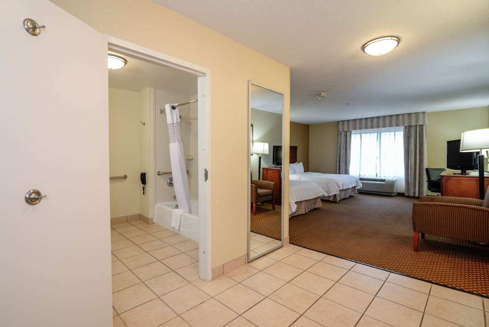 Hampton Inn & Suites Detroit/Chesterfield