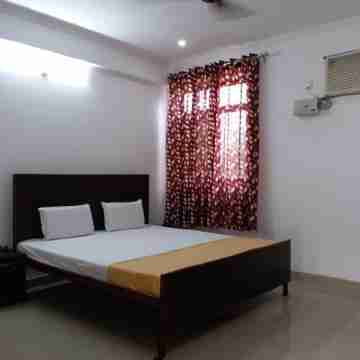 Krishna Hansraj Hotel Rooms