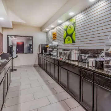 La Quinta Inn & Suites by Wyndham Fairborn Wright-Patterson