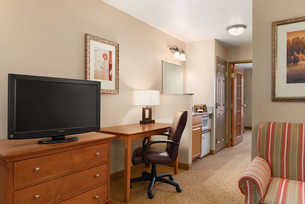 Country Inn & Suites by Radisson, Sycamore, IL