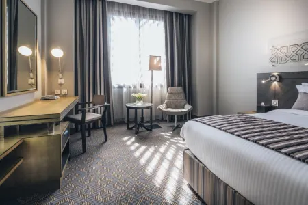 Ayla Bawadi Hotel
