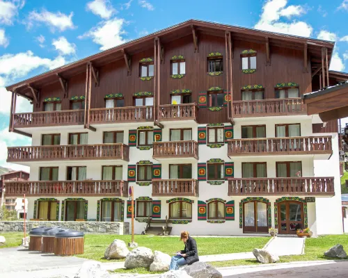 Chalet Club (Val Claret) 티뉴 호텔