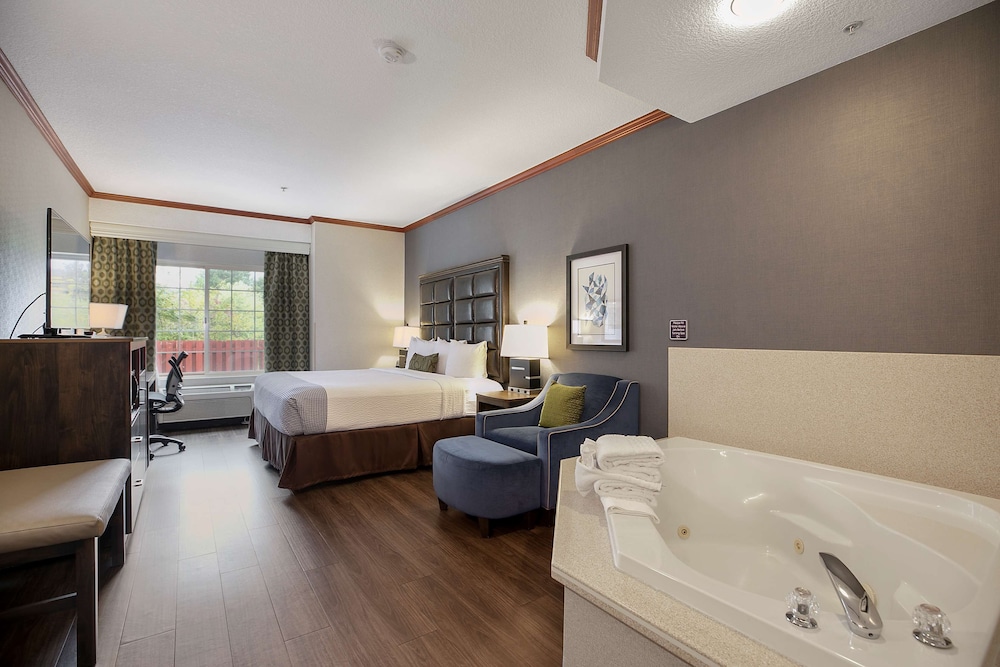 Best Western Plus Northwind Inn & Suites