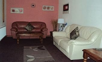 Bentleys - Housity