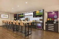 克利奇站希爾頓惠庭套房飯店 - 停車場