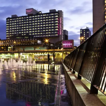 โรงแรมเมอร์เคียว แมนเชสเตอร์ พิคคาดิลลี่ โรงแรมใกล้แมนเชสเตอร์ทาวน์ฮอลล์