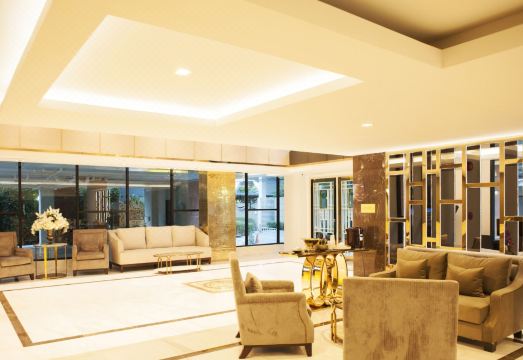 Hope Land Hotel  Sukhumvit 8  Over view