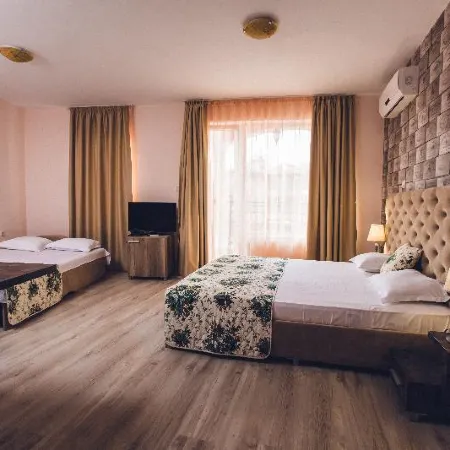 Avenue Deluxe Hotel