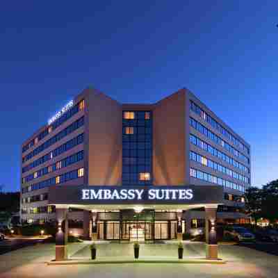 Embassy Suites by Hilton Tysons Corner Hotel Exterior