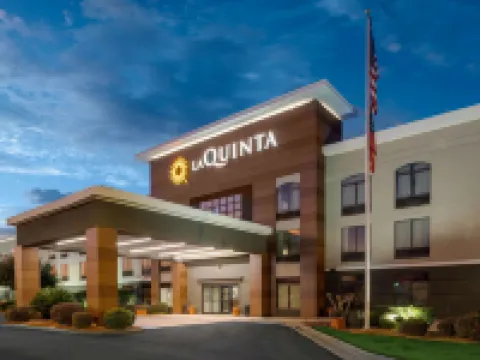 La Quinta Inn & Suites by Wyndham-Albany GA Hotels in Dougherty County