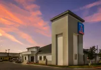 Studio 6 Deer Park, TX Hotels near JDC