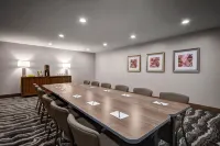 Staybridge Suites Holland Hotels in Holland Charter Township