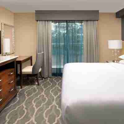 Embassy Suites by Hilton Atlanta Airport Rooms