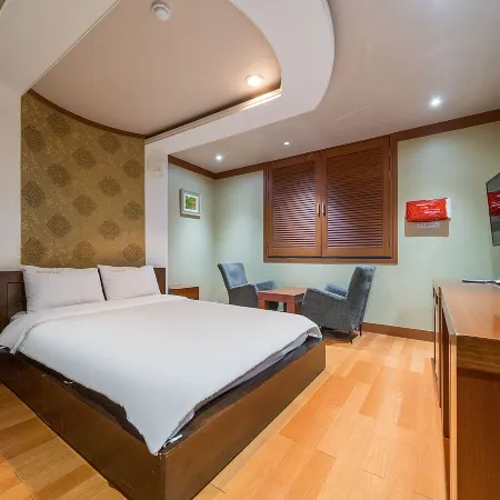 Taebaek Tourist Hotel