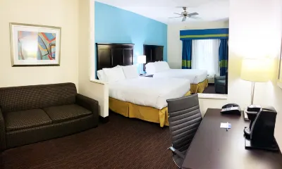 Holiday Inn Express & Suites Gainesville Hotels in Gainesville