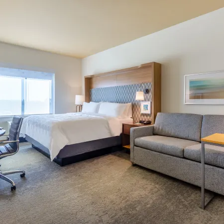 Holiday Inn & Suites CEDAR FALLS-WATERLOO EVENT CTR by IHG
