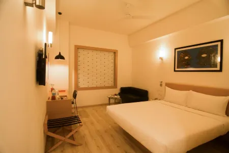 Red Fox by Lemon Tree Hotels, Sector 60, Gurugram