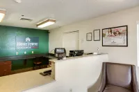 HomeTowne Studios Spartanburg - Asheville Highway Hotels in Boiling Springs