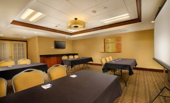 Holiday Inn Express & Suites Manassas