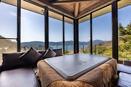 Villa Hakone Koku Отели рядом с достопримечательностью «Hakone-en Aquarium»
