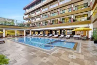 Radisson Resort Goa Baga - Swimmingpools