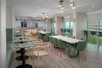 Tru by Hilton Miami Airport South Blue Lagoon - sarapan