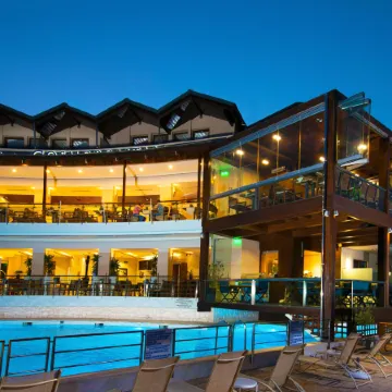 Cosmopolitan Hotel & Spa