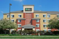 Extended Stay America Suites - St Louis - Westport - Central - breakfast