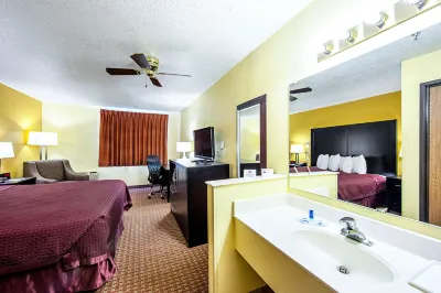 Rodeway Inn & Suites Hotels in Monticello