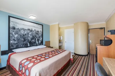 Super 8 by Wyndham Midland Hotels in Midland