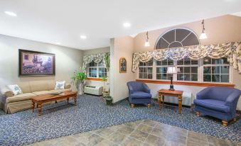 Microtel Inn & Suites by Wyndham Hazelton/Bruceton Mills