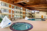 Quality Inn & Suites Sevierville - Pigeon Forge Hotels in Sevierville