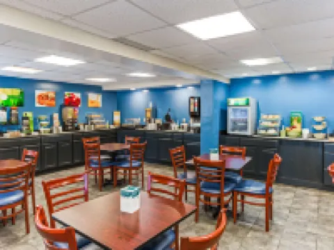 Quality Inn & Suites Hotels in Plattsburgh