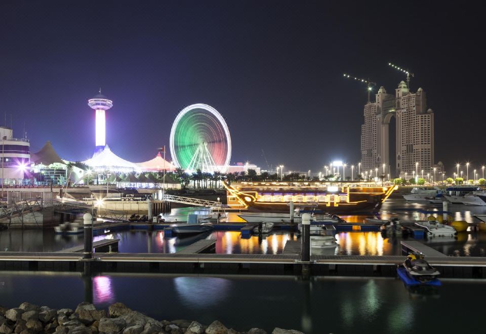 야스 플라자 서킷 호텔의 외관