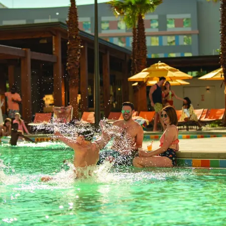 Universal's Endless Summer Resort – Dockside Inn and Suites