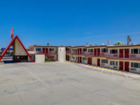 レッド ルーフ イン ニードルズ ニードルズのホテル