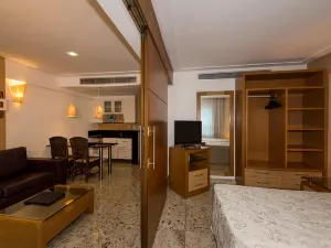 Coral Plaza Apart Hotel