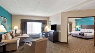 comfort-inn-and-suites-sarasota-i75