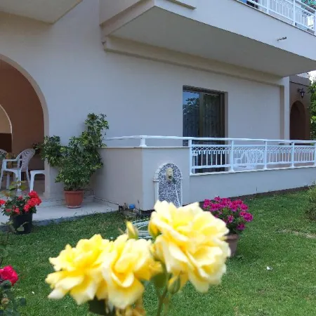 Toula's Apartments