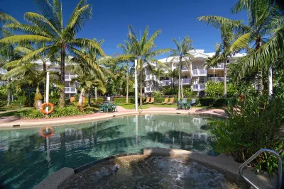 Cairns Beach Resort Hotels near Ellis Beach